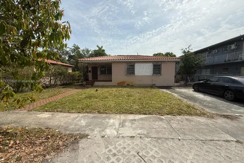 781 NW 36th Ave, Miami FL 33125