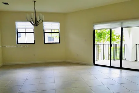 10620 NW 88th St # 204, Doral FL 33178