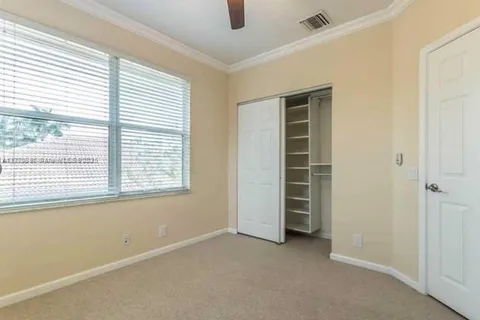1831 Mariners Ln # 1831, Weston FL 33327