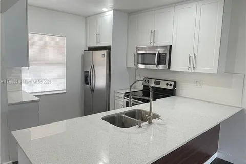 7605 NW 4th Pl # 202, Margate FL 33063