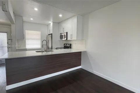 7605 NW 4th Pl # 202, Margate FL 33063