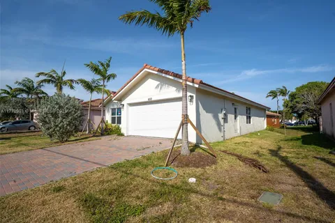 650 NW 21st Ave, Pompano Beach FL 33069