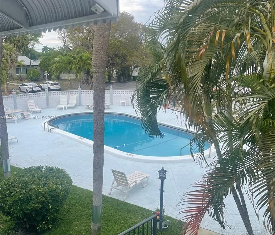 1920 NE 51st Ct # 207, Fort Lauderdale FL 33308