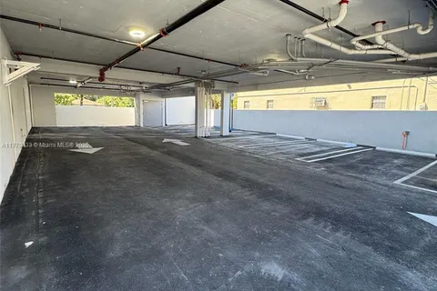 2782 NW 46th St, Miami FL 33142