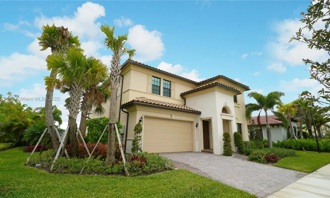 8725 Parkland Bay Dr, Parkland FL 33076