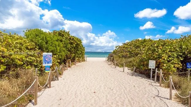 727 85th St, Miami Beach FL 33141