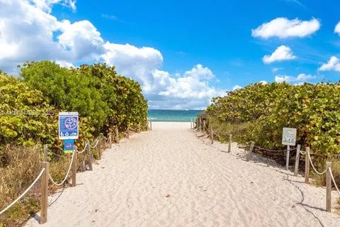 727 85th St, Miami Beach FL 33141