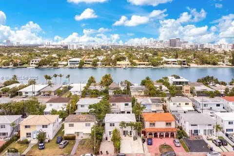 727 85th St, Miami Beach FL 33141