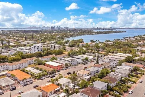 727 85th St, Miami Beach FL 33141