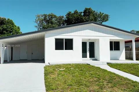 230 NW 33rd Ter, Lauderhill FL 33311