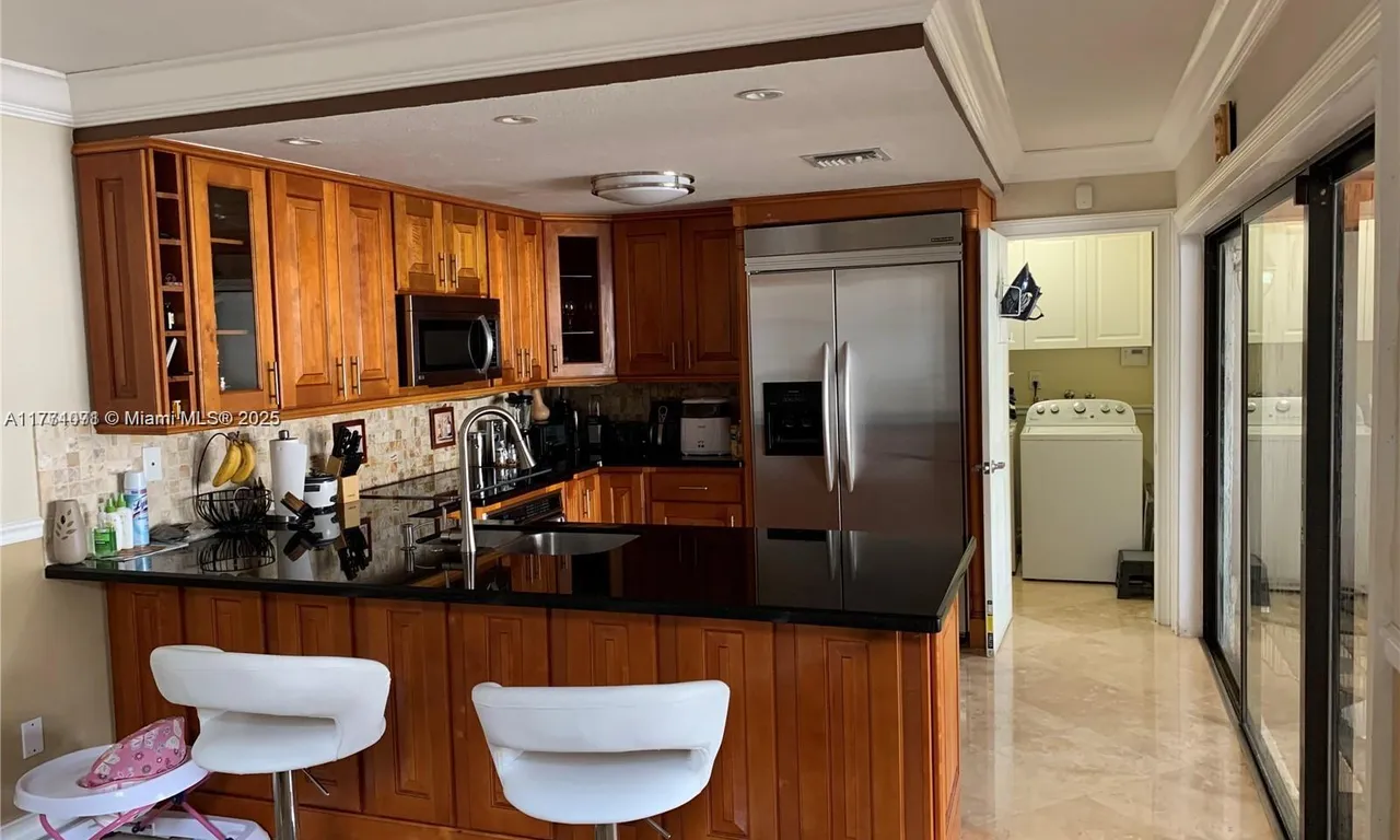 10115 NW 4th Ln # 8, Miami FL 33172