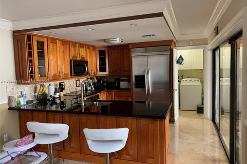 10115 NW 4th Ln # 8, Miami FL 33172