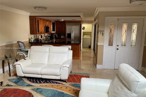 10115 NW 4th Ln # 8, Miami FL 33172