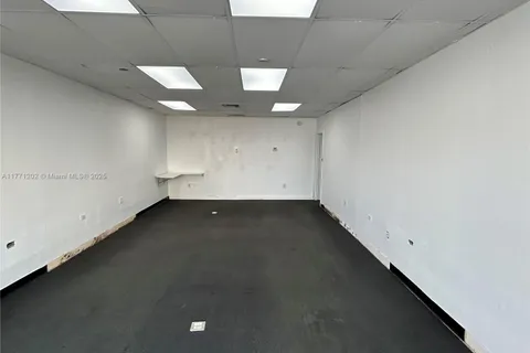 1710 NW 7th St, Miami FL 33125