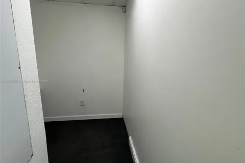 1710 NW 7th St, Miami FL 33125