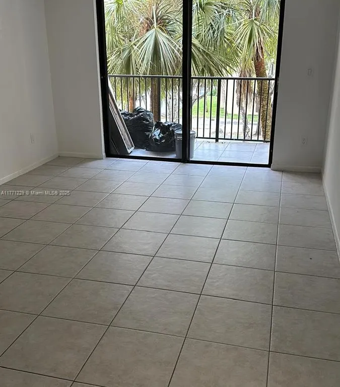 14321 N Kendall Dr # 302F, Miami FL 33186