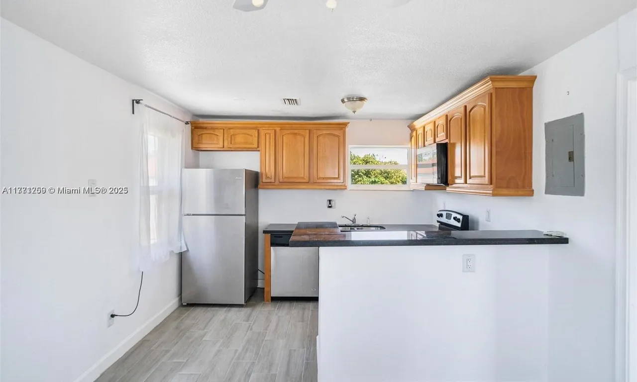 6221 NW Miami Ct # 2, Miami FL 33150