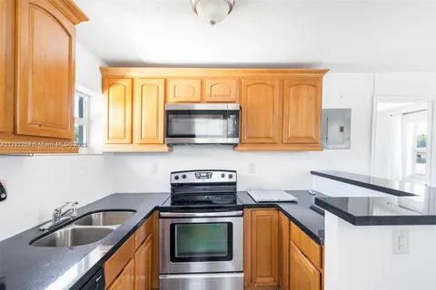 6221 NW Miami Ct # 2, Miami FL 33150