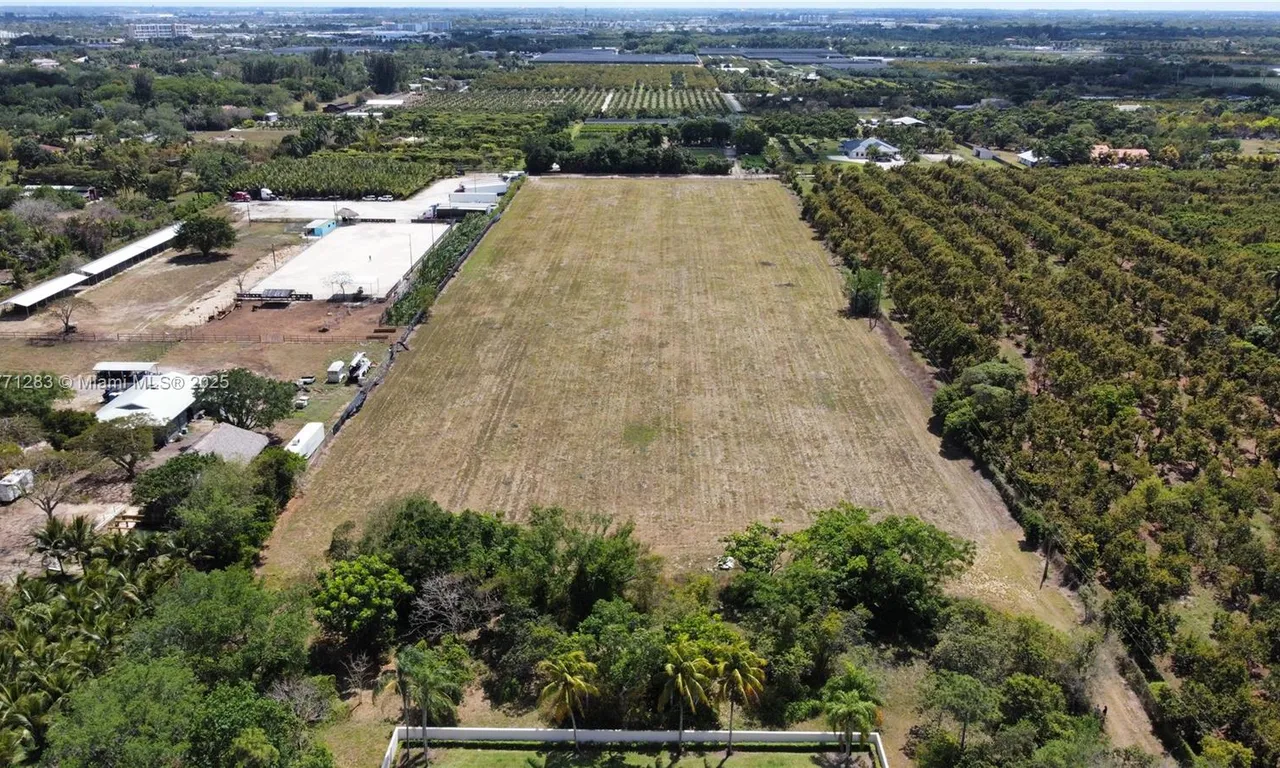 14350 SW 232nd St, Miami FL 33170