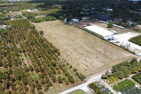 14350 SW 232nd St, Miami FL 33170