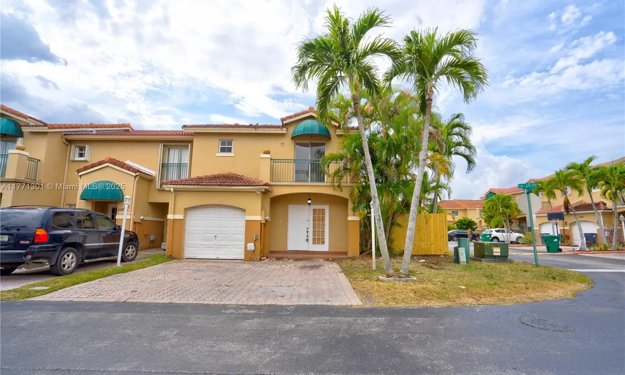 15860 SW 68th Ter # 15860, Miami FL 33193