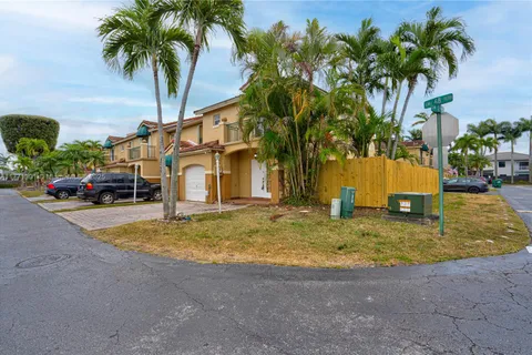 15860 SW 68th Ter # 15860, Miami FL 33193