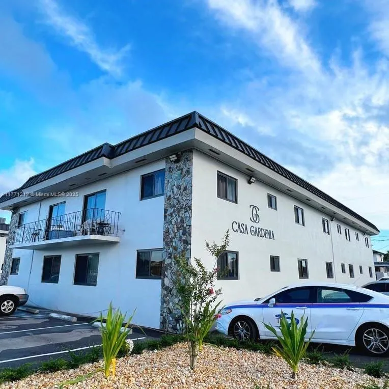 805 W 30th St # 1, Hialeah FL 33012