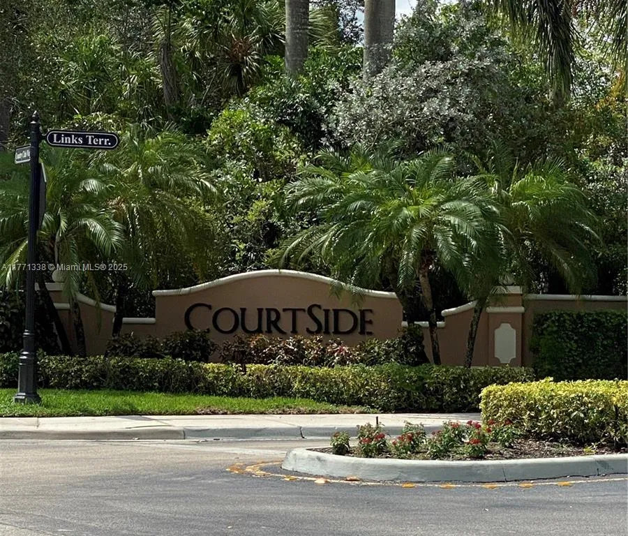 2810 Center Ct Dr # 29, Weston FL 33332