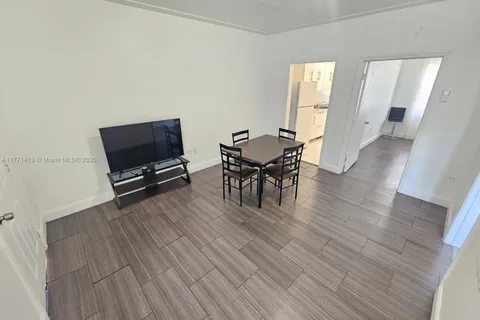 1921 Marseille Dr # 3, Miami Beach FL 33141