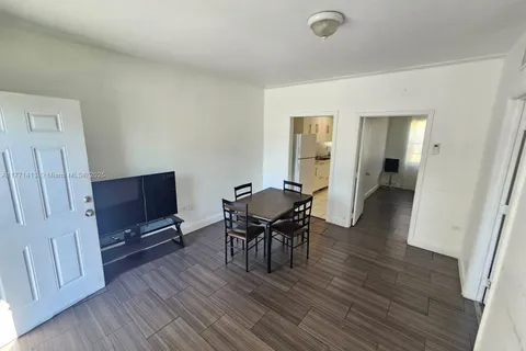 1921 Marseille Dr # 3, Miami Beach FL 33141