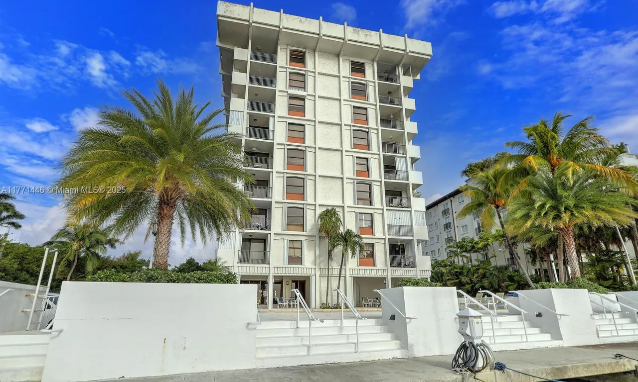 1600 S Bayshore Ln # 3C, Miami FL 33133