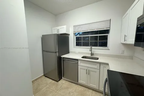 800 Cypress Park Way # D1, Deerfield Beach FL 33064