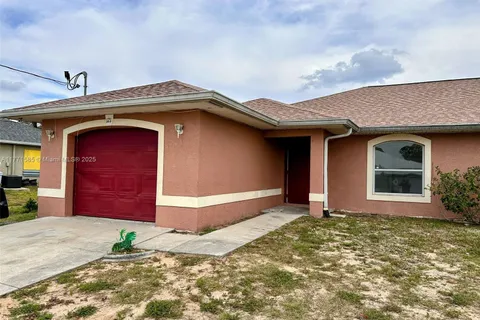 121 S IVAN S # 121, Lehigh Acres FL 33973