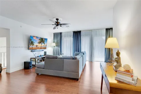 8390 N Missionwood Cir # 18, Miramar FL 33025