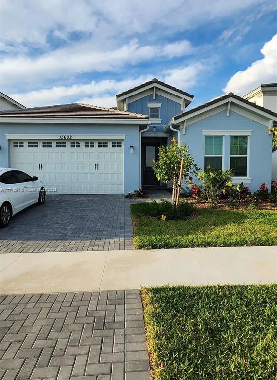 13602 Spruce Pine Dr, Westlake FL 33470