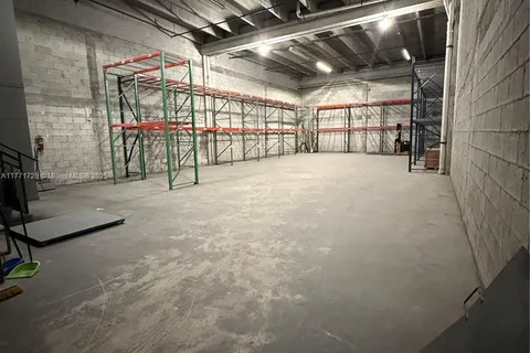 6912 NW 50th St # 1, Miami FL 33166