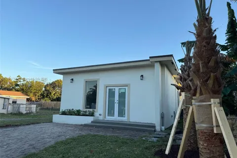 1100 Highview Rd, Lake Worth FL 33462