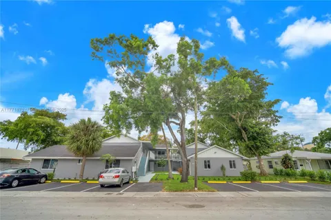 414 SE 14th St # 3, Fort Lauderdale FL 33316