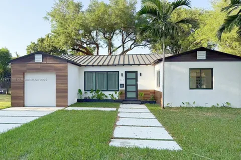 61 NE 87th St, El Portal FL 33138
