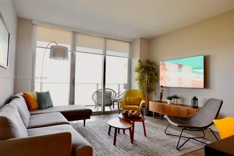 16385 Biscayne Blvd # 1906, North Miami Beach FL 33160