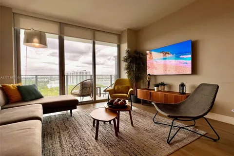 16385 Biscayne Blvd # 1906, North Miami Beach FL 33160