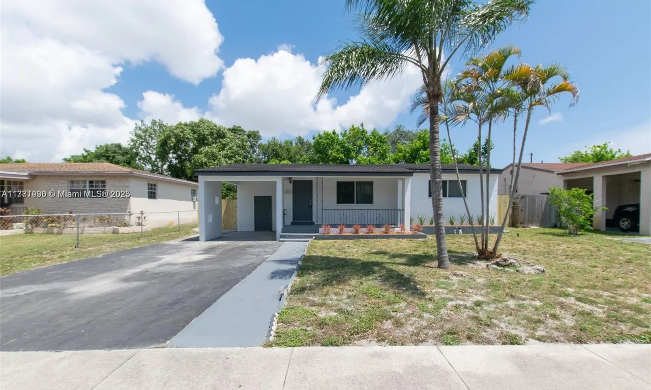 2813 SW 10th St, Fort Lauderdale FL 33312