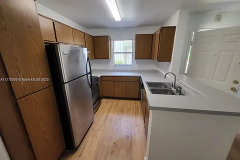 4028 NW 87th Ave # 4028, Sunrise FL 33351