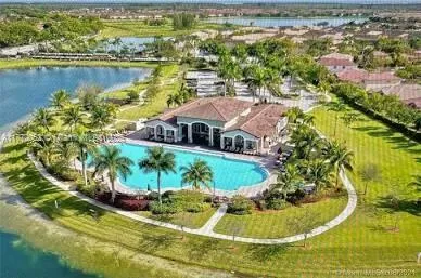 9133 SW 227 # 4, Cutler Bay FL 33190