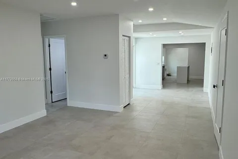4028 SW 49th Ct, Dania Beach FL 33314