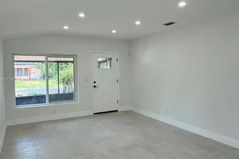 4028 SW 49th Ct, Dania Beach FL 33314