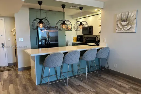 600 hree Islands Blvd # 504, Hollywood FL 33009