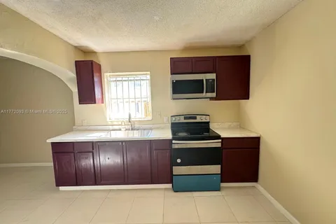 1290 NE 143rd St, North Miami FL 33161