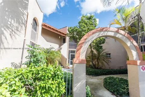 8710 SW 3rd St # 205, Pembroke Pines FL 33025