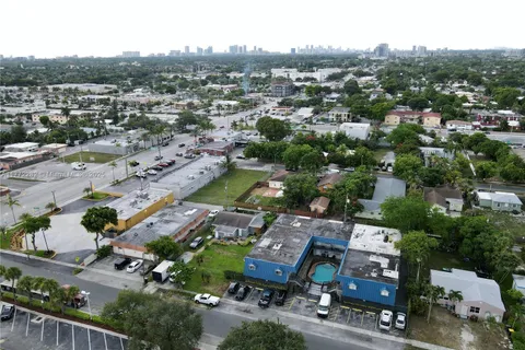37 SW 14th St # 6, Dania Beach FL 33004